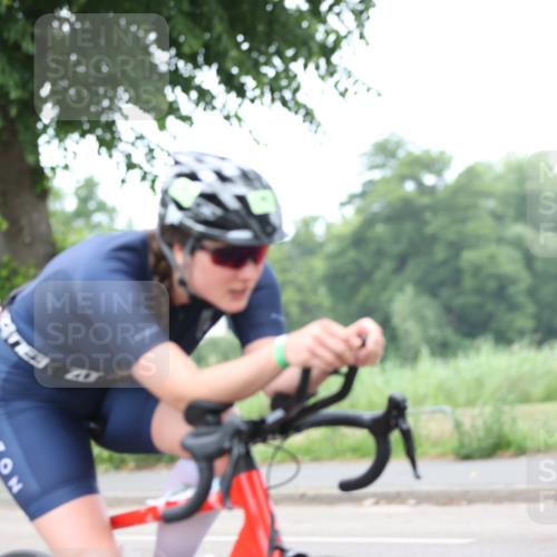 15.06.2025 - 7 Türme Triathlon Yannick Fuchs http://msf.ph/oto/7966278 15.06.2025 11:16:45 Radfahren  meine-sportfotos.de