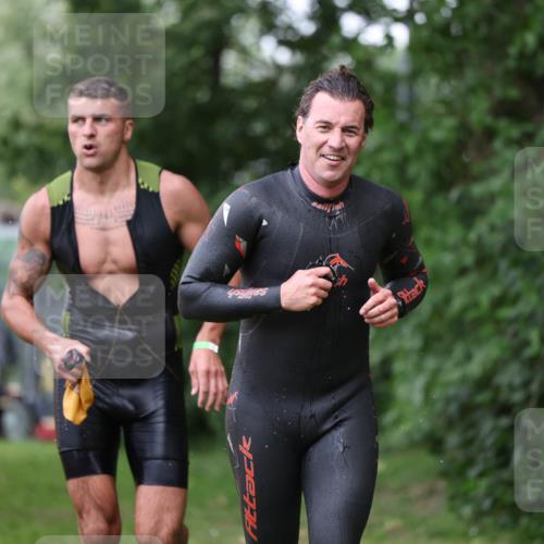 15.06.2025 - 7 Türme Triathlon Michael Strokosch http://msf.ph/oto/7966279 15.06.2025 12:20:25 Schwimmen 438, 499, 573, 595, 604, 610, 613, 634 meine-sportfotos.de