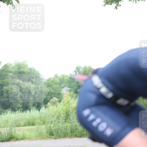 15.06.2025 - 7 Türme Triathlon Yannick Fuchs http://msf.ph/oto/7966280 15.06.2025 11:16:45 Radfahren  meine-sportfotos.de