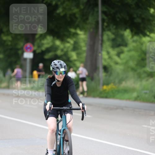 15.06.2025 - 7 Türme Triathlon Yannick Fuchs http://msf.ph/oto/7966331 15.06.2025 14:02:49 Radfahren 824 meine-sportfotos.de