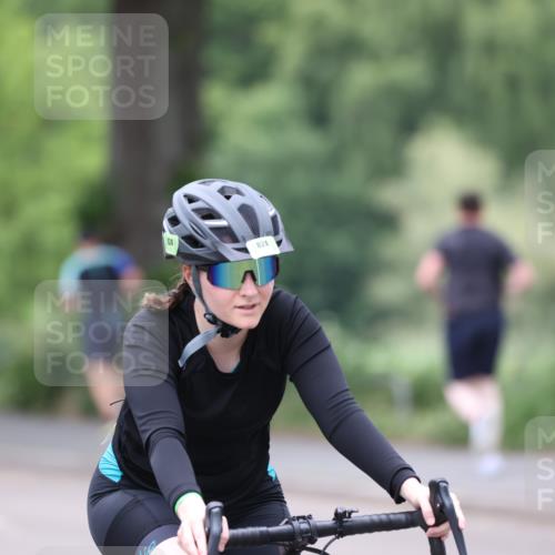 15.06.2025 - 7 Türme Triathlon Yannick Fuchs http://msf.ph/oto/7966338 15.06.2025 14:02:50 Radfahren 824 meine-sportfotos.de