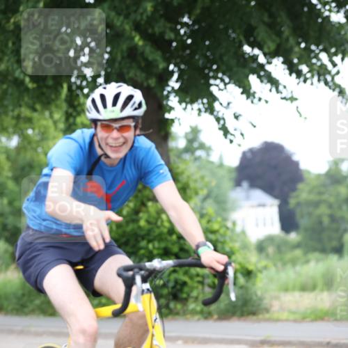 15.06.2025 - 7 Türme Triathlon Yannick Fuchs http://msf.ph/oto/7966359 15.06.2025 11:17:20 Radfahren 230 meine-sportfotos.de