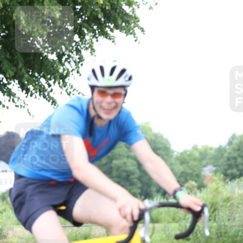 15.06.2025 - 7 Türme Triathlon Yannick Fuchs http://msf.ph/oto/7966363 15.06.2025 11:17:20 Radfahren 230 meine-sportfotos.de