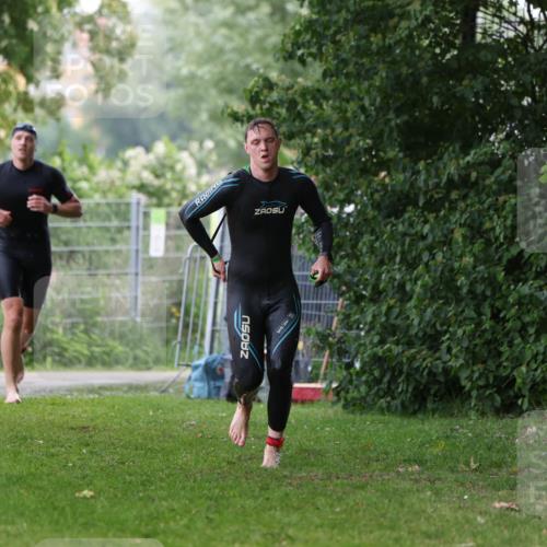 15.06.2025 - 7 Türme Triathlon Michael Strokosch http://msf.ph/oto/7966390 15.06.2025 12:20:33 Schwimmen 385, 438, 499, 573, 604, 610, 613, 634 meine-sportfotos.de