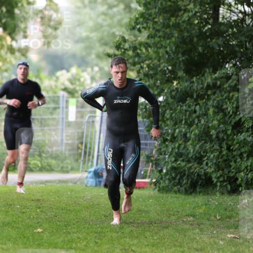 15.06.2025 - 7 Türme Triathlon Michael Strokosch http://msf.ph/oto/7966399 15.06.2025 12:20:33 Schwimmen 385, 438, 499, 573, 604, 610, 613, 634 meine-sportfotos.de