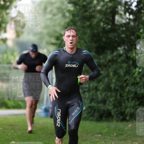 15.06.2025 - 7 Türme Triathlon Michael Strokosch http://msf.ph/oto/7966414 15.06.2025 12:20:35 Schwimmen 385, 438, 499, 573, 610, 613, 634 meine-sportfotos.de
