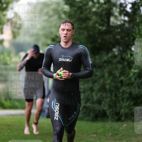15.06.2025 - 7 Türme Triathlon Michael Strokosch http://msf.ph/oto/7966419 15.06.2025 12:20:35 Schwimmen 385, 438, 499, 573, 610, 613, 634 meine-sportfotos.de