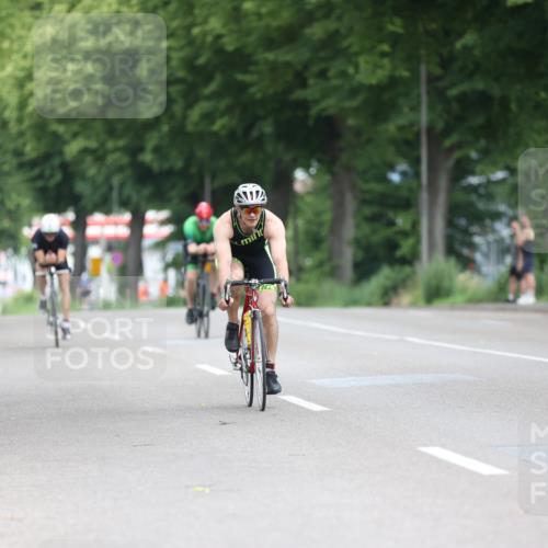 15.06.2025 - 7 Türme Triathlon Yannick Fuchs http://msf.ph/oto/7966428 15.06.2025 11:17:32 Radfahren 235, 271, 284, 291 meine-sportfotos.de