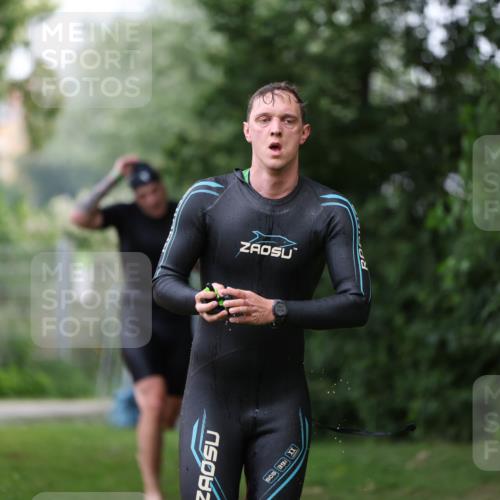 15.06.2025 - 7 Türme Triathlon Michael Strokosch http://msf.ph/oto/7966437 15.06.2025 12:20:36 Schwimmen 385, 438, 499, 573, 610, 613, 634 meine-sportfotos.de