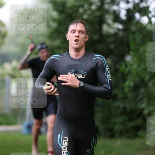 15.06.2025 - 7 Türme Triathlon Michael Strokosch http://msf.ph/oto/7966442 15.06.2025 12:20:36 Schwimmen 385, 438, 499, 573, 610, 613, 634 meine-sportfotos.de