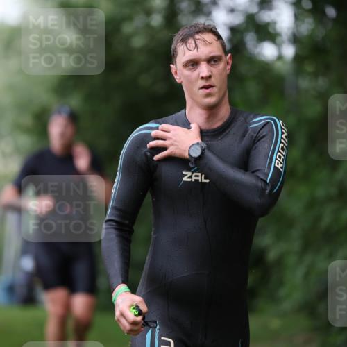 15.06.2025 - 7 Türme Triathlon Michael Strokosch http://msf.ph/oto/7966454 15.06.2025 12:20:36 Schwimmen 385, 438, 499, 573, 610, 613, 634 meine-sportfotos.de