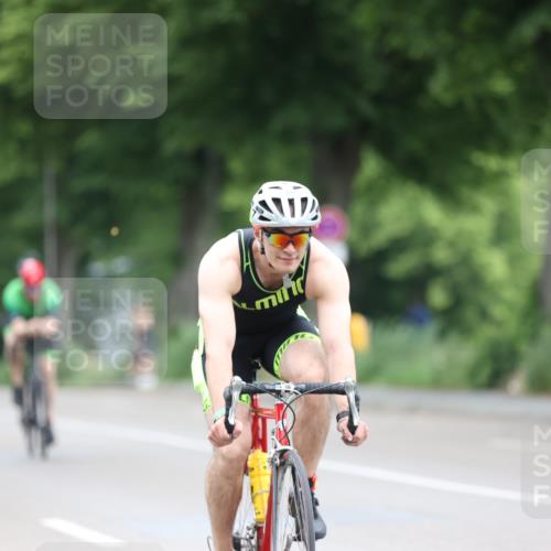 15.06.2025 - 7 Türme Triathlon Yannick Fuchs http://msf.ph/oto/7966476 15.06.2025 11:17:34 Radfahren 235, 271, 291 meine-sportfotos.de