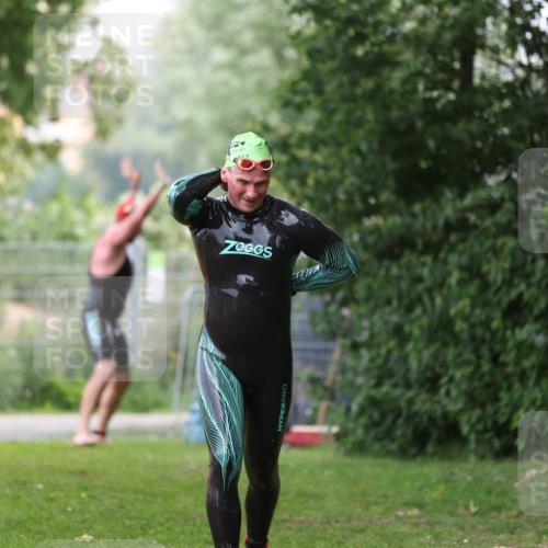 15.06.2025 - 7 Türme Triathlon Michael Strokosch http://msf.ph/oto/7966510 15.06.2025 12:20:47 Schwimmen 385, 434, 499, 557, 568, 597, 625 meine-sportfotos.de
