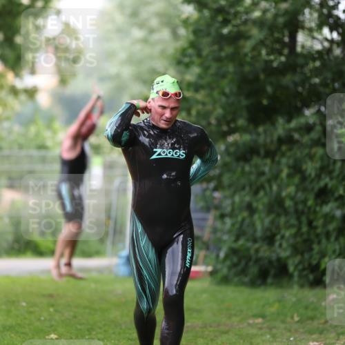 15.06.2025 - 7 Türme Triathlon Michael Strokosch http://msf.ph/oto/7966512 15.06.2025 12:20:47 Schwimmen 385, 434, 499, 557, 568, 597, 625 meine-sportfotos.de