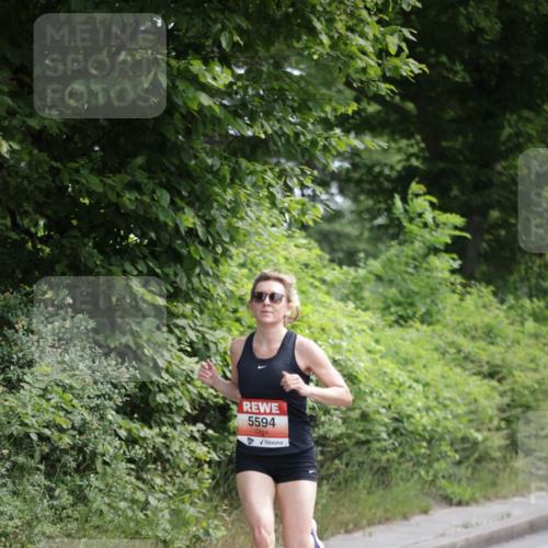 15.06.2025 - REWE Women's Run Jannik Wohlers http://msf.ph/oto/7966523 15.06.2025 10:01:44 Laufen 5594 meine-sportfotos.de