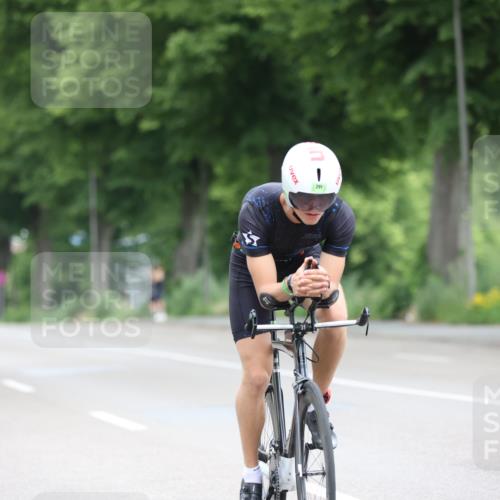 15.06.2025 - 7 Türme Triathlon Yannick Fuchs http://msf.ph/oto/7966529 15.06.2025 11:17:36 Radfahren 271, 291 meine-sportfotos.de