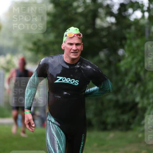 15.06.2025 - 7 Türme Triathlon Michael Strokosch http://msf.ph/oto/7966543 15.06.2025 12:20:49 Schwimmen 385, 434, 499, 557, 568, 597, 625 meine-sportfotos.de
