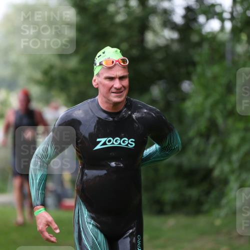 15.06.2025 - 7 Türme Triathlon Michael Strokosch http://msf.ph/oto/7966546 15.06.2025 12:20:49 Schwimmen 385, 434, 499, 557, 568, 597, 625 meine-sportfotos.de