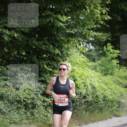 15.06.2025 - REWE Women's Run Jannik Wohlers http://msf.ph/oto/7966547 15.06.2025 10:01:44 Laufen 5594 meine-sportfotos.de