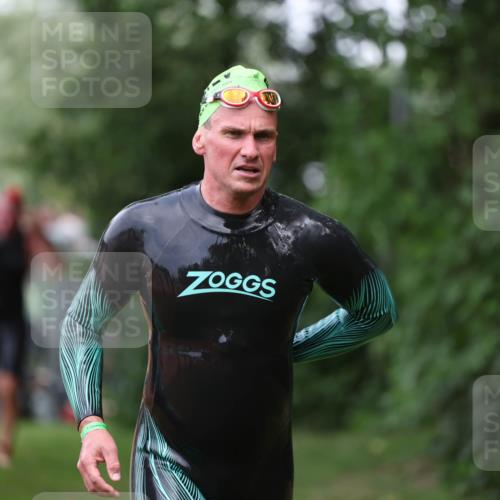 15.06.2025 - 7 Türme Triathlon Michael Strokosch http://msf.ph/oto/7966552 15.06.2025 12:20:49 Schwimmen 385, 434, 499, 557, 568, 597, 625 meine-sportfotos.de
