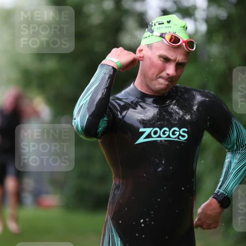 15.06.2025 - 7 Türme Triathlon Michael Strokosch http://msf.ph/oto/7966561 15.06.2025 12:20:50 Schwimmen 385, 434, 557, 568, 597, 625 meine-sportfotos.de