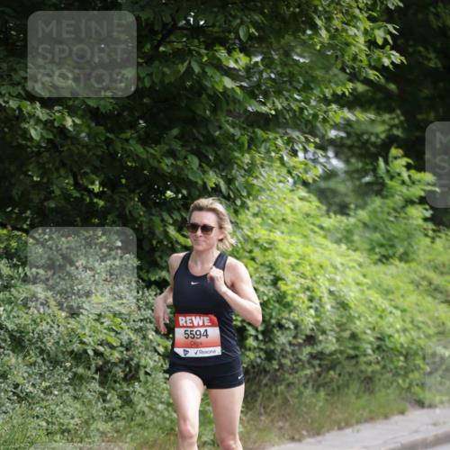 15.06.2025 - REWE Women's Run Jannik Wohlers http://msf.ph/oto/7966562 15.06.2025 10:01:44 Laufen 5594 meine-sportfotos.de