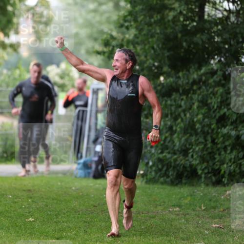 15.06.2025 - 7 Türme Triathlon Michael Strokosch http://msf.ph/oto/7966573 15.06.2025 12:20:52 Schwimmen 385, 434, 557, 568, 597, 625 meine-sportfotos.de