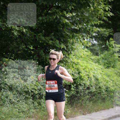 15.06.2025 - REWE Women's Run Jannik Wohlers http://msf.ph/oto/7966575 15.06.2025 10:01:44 Laufen 5594 meine-sportfotos.de