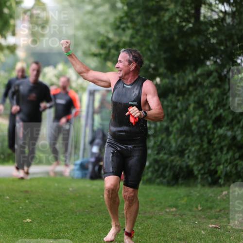 15.06.2025 - 7 Türme Triathlon Michael Strokosch http://msf.ph/oto/7966582 15.06.2025 12:20:52 Schwimmen 385, 434, 557, 568, 597, 625 meine-sportfotos.de