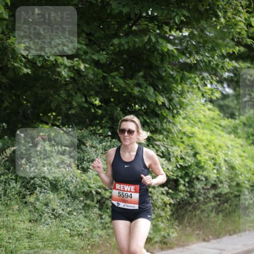 15.06.2025 - REWE Women's Run Jannik Wohlers http://msf.ph/oto/7966586 15.06.2025 10:01:44 Laufen 5594 meine-sportfotos.de