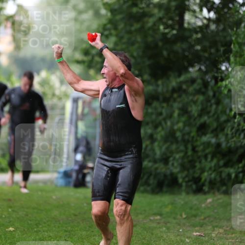 15.06.2025 - 7 Türme Triathlon Michael Strokosch http://msf.ph/oto/7966592 15.06.2025 12:20:53 Schwimmen 385, 434, 557, 568, 597, 625 meine-sportfotos.de