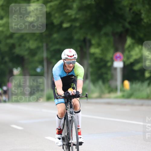 15.06.2025 - 7 Türme Triathlon Yannick Fuchs http://msf.ph/oto/7966596 15.06.2025 11:17:45 Radfahren 252 meine-sportfotos.de