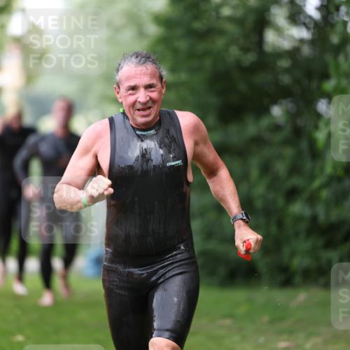 15.06.2025 - 7 Türme Triathlon Michael Strokosch http://msf.ph/oto/7966634 15.06.2025 12:20:54 Schwimmen 385, 434, 557, 568, 597, 625 meine-sportfotos.de