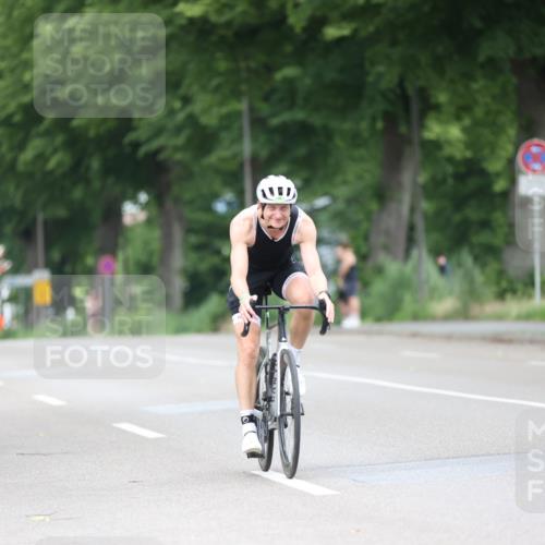 15.06.2025 - 7 Türme Triathlon Yannick Fuchs http://msf.ph/oto/7966645 15.06.2025 11:17:56 Radfahren 262, 273, 316 meine-sportfotos.de