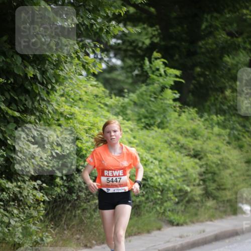 15.06.2025 - REWE Women's Run Jannik Wohlers http://msf.ph/oto/7966663 15.06.2025 10:01:47 Laufen 5447 meine-sportfotos.de