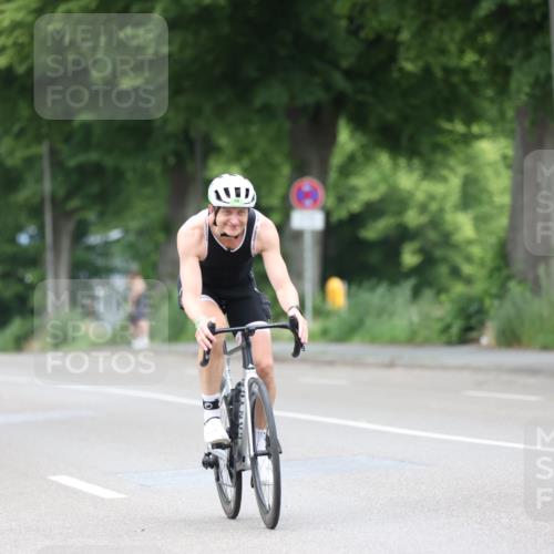 15.06.2025 - 7 Türme Triathlon Yannick Fuchs http://msf.ph/oto/7966666 15.06.2025 11:17:57 Radfahren 262, 273, 316 meine-sportfotos.de