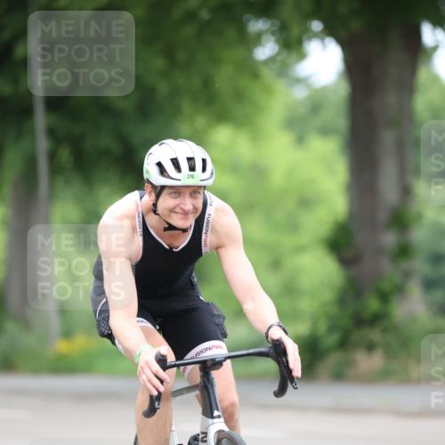 15.06.2025 - 7 Türme Triathlon Yannick Fuchs http://msf.ph/oto/7966686 15.06.2025 11:17:57 Radfahren 262, 273, 316 meine-sportfotos.de