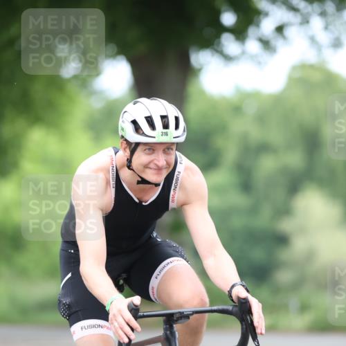 15.06.2025 - 7 Türme Triathlon Yannick Fuchs http://msf.ph/oto/7966689 15.06.2025 11:17:58 Radfahren 262, 273, 274, 316 meine-sportfotos.de