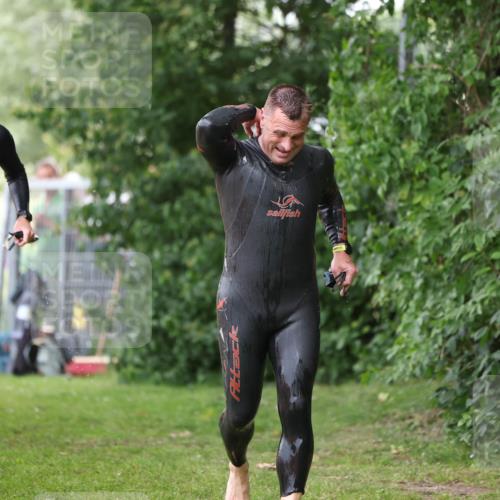 15.06.2025 - 7 Türme Triathlon Michael Strokosch http://msf.ph/oto/7966692 15.06.2025 12:20:58 Schwimmen 385, 434, 557, 568, 592, 597, 625, 674 meine-sportfotos.de