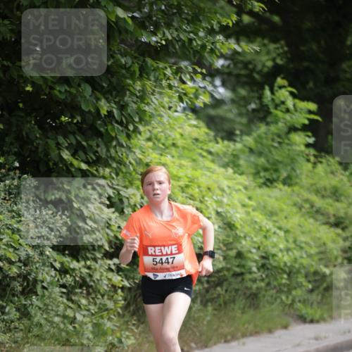 15.06.2025 - REWE Women's Run Jannik Wohlers http://msf.ph/oto/7966702 15.06.2025 10:01:48 Laufen 5447 meine-sportfotos.de