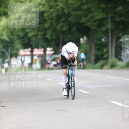 15.06.2025 - 7 Türme Triathlon Yannick Fuchs http://msf.ph/oto/7966713 15.06.2025 11:18:24 Radfahren 215 meine-sportfotos.de