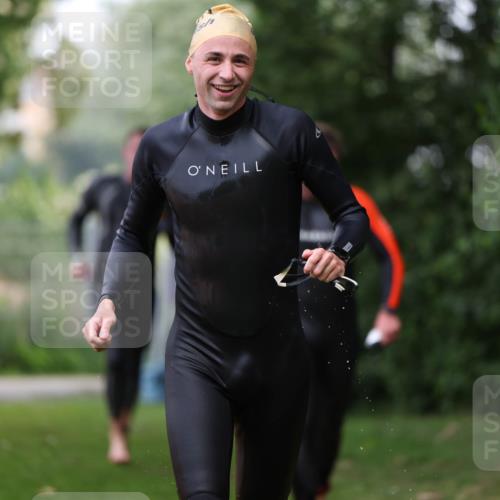 15.06.2025 - 7 Türme Triathlon Michael Strokosch http://msf.ph/oto/7966751 15.06.2025 12:21:00 Schwimmen 385, 434, 557, 568, 592, 597, 625, 674 meine-sportfotos.de