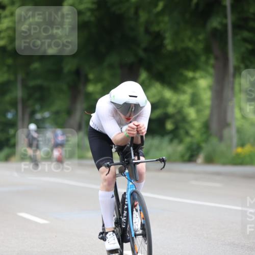 15.06.2025 - 7 Türme Triathlon Yannick Fuchs http://msf.ph/oto/7966755 15.06.2025 11:18:25 Radfahren 215 meine-sportfotos.de