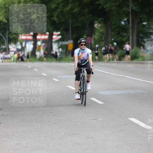 15.06.2025 - 7 Türme Triathlon Yannick Fuchs http://msf.ph/oto/7966757 15.06.2025 14:08:48 Radfahren 294, 838 meine-sportfotos.de