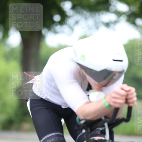 15.06.2025 - 7 Türme Triathlon Yannick Fuchs http://msf.ph/oto/7966779 15.06.2025 11:18:26 Radfahren 215 meine-sportfotos.de
