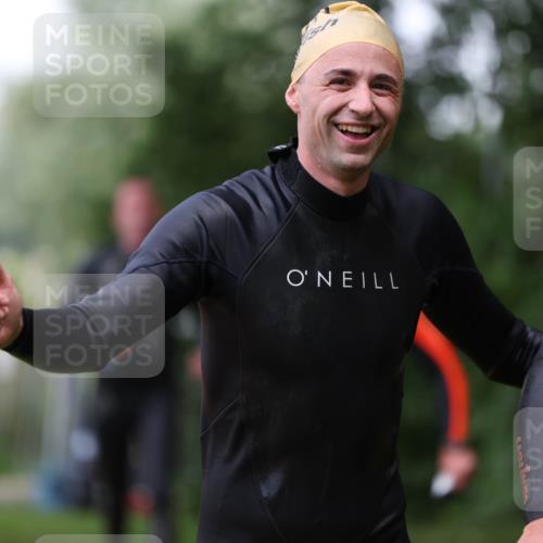 15.06.2025 - 7 Türme Triathlon Michael Strokosch http://msf.ph/oto/7966784 15.06.2025 12:21:01 Schwimmen 434, 557, 568, 592, 597, 625, 674 meine-sportfotos.de