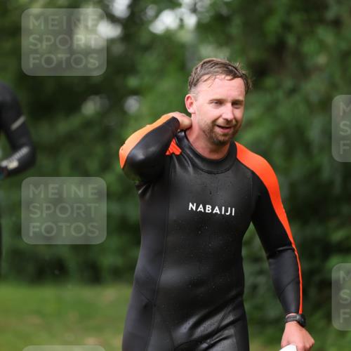 15.06.2025 - 7 Türme Triathlon Michael Strokosch http://msf.ph/oto/7966807 15.06.2025 12:21:03 Schwimmen 434, 557, 568, 592, 597, 625, 674 meine-sportfotos.de