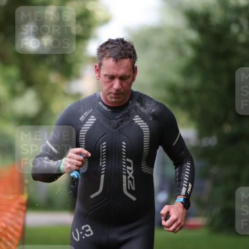 15.06.2025 - 7 Türme Triathlon Michael Strokosch http://msf.ph/oto/7966820 15.06.2025 12:21:04 Schwimmen 434, 557, 568, 592, 597, 625, 674 meine-sportfotos.de
