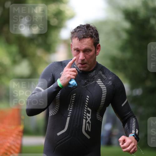 15.06.2025 - 7 Türme Triathlon Michael Strokosch http://msf.ph/oto/7966824 15.06.2025 12:21:05 Schwimmen 434, 557, 568, 592, 597, 625, 674 meine-sportfotos.de