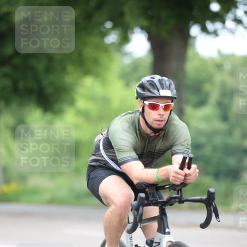 15.06.2025 - 7 Türme Triathlon Yannick Fuchs http://msf.ph/oto/7966850 15.06.2025 11:18:39 Radfahren 264 meine-sportfotos.de